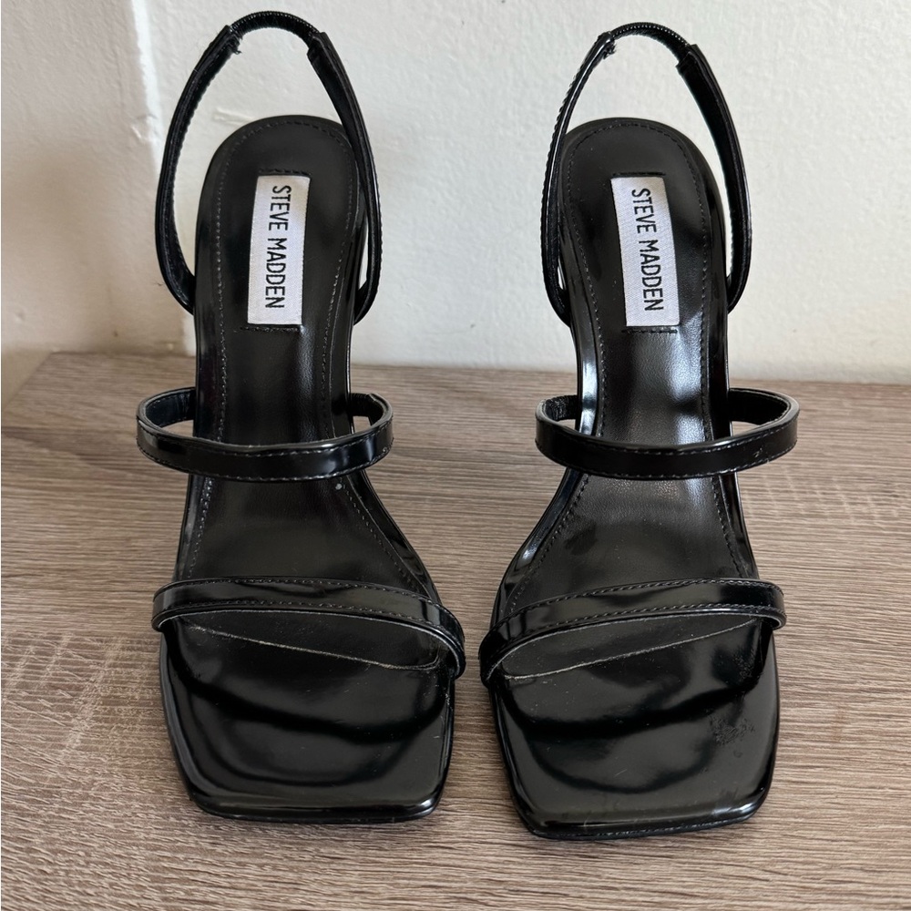 Steve Madden Black Heels Modern Minimalist Design